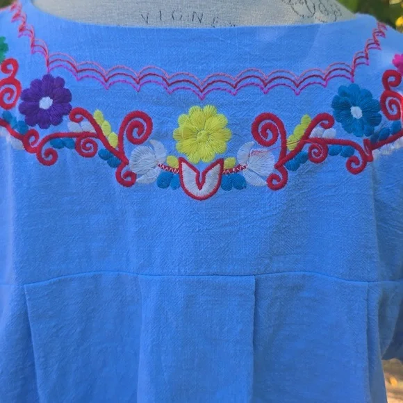 Floral Embroidered Women's Blouse in Blue - Picture 6 of 7
